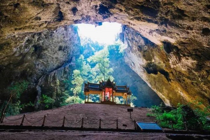 ถ้ำพระยานคร / Phraya Nakhon Cave